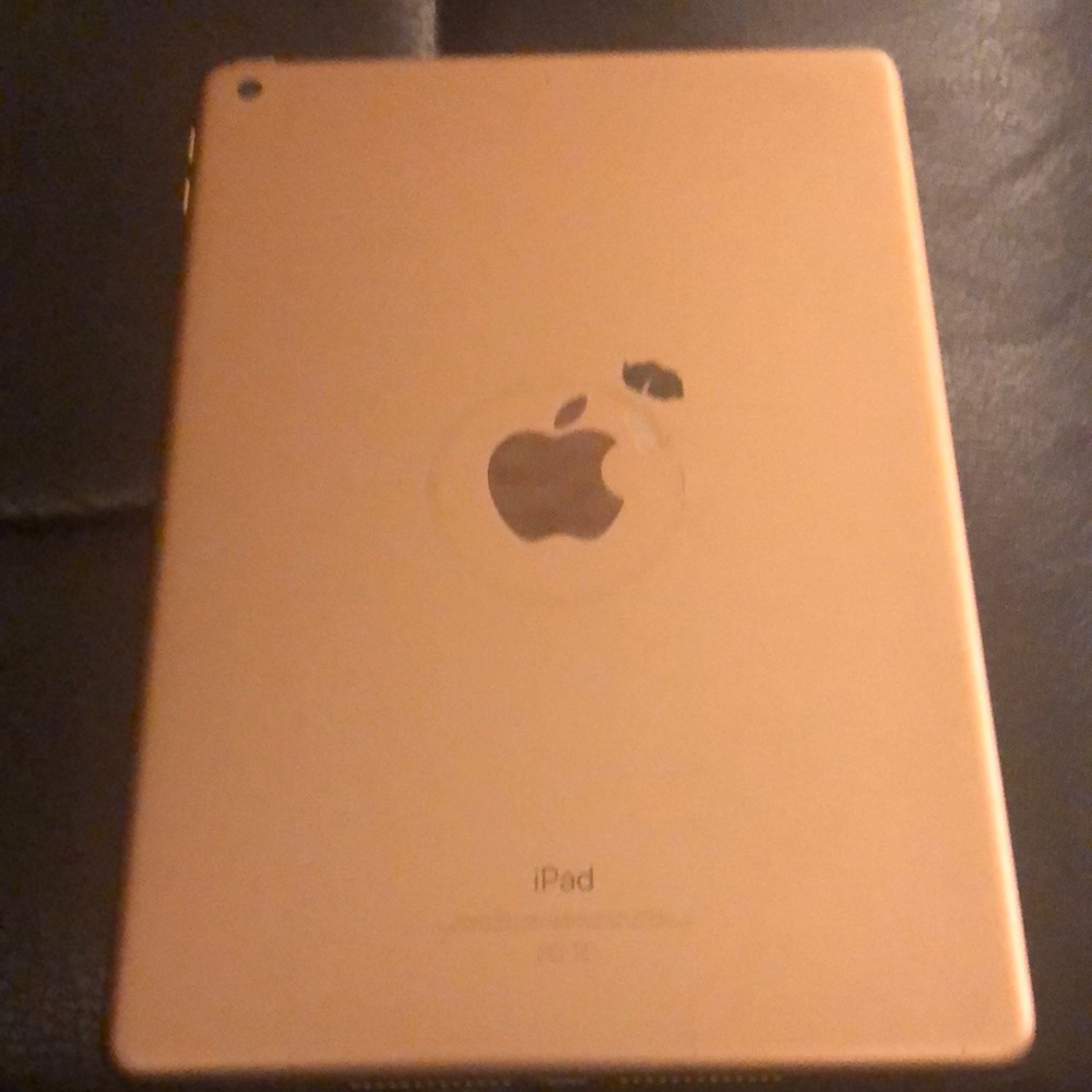 I want to selling iPad it’s not working .some body needs parts of iPad .